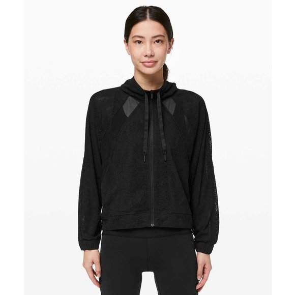 lululemon athletica Jackets & Blazers - Lululemon In Depth Jacket Lace / Size 8 / Black Loose Oversized